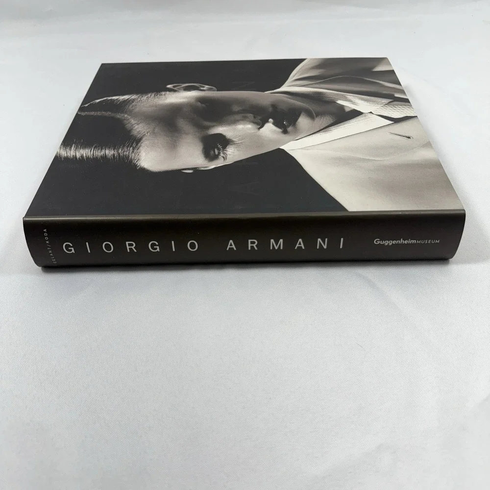 Giorgio‎ Armani Guggenheim Museum Exhibition 2000 Fashion Table Book